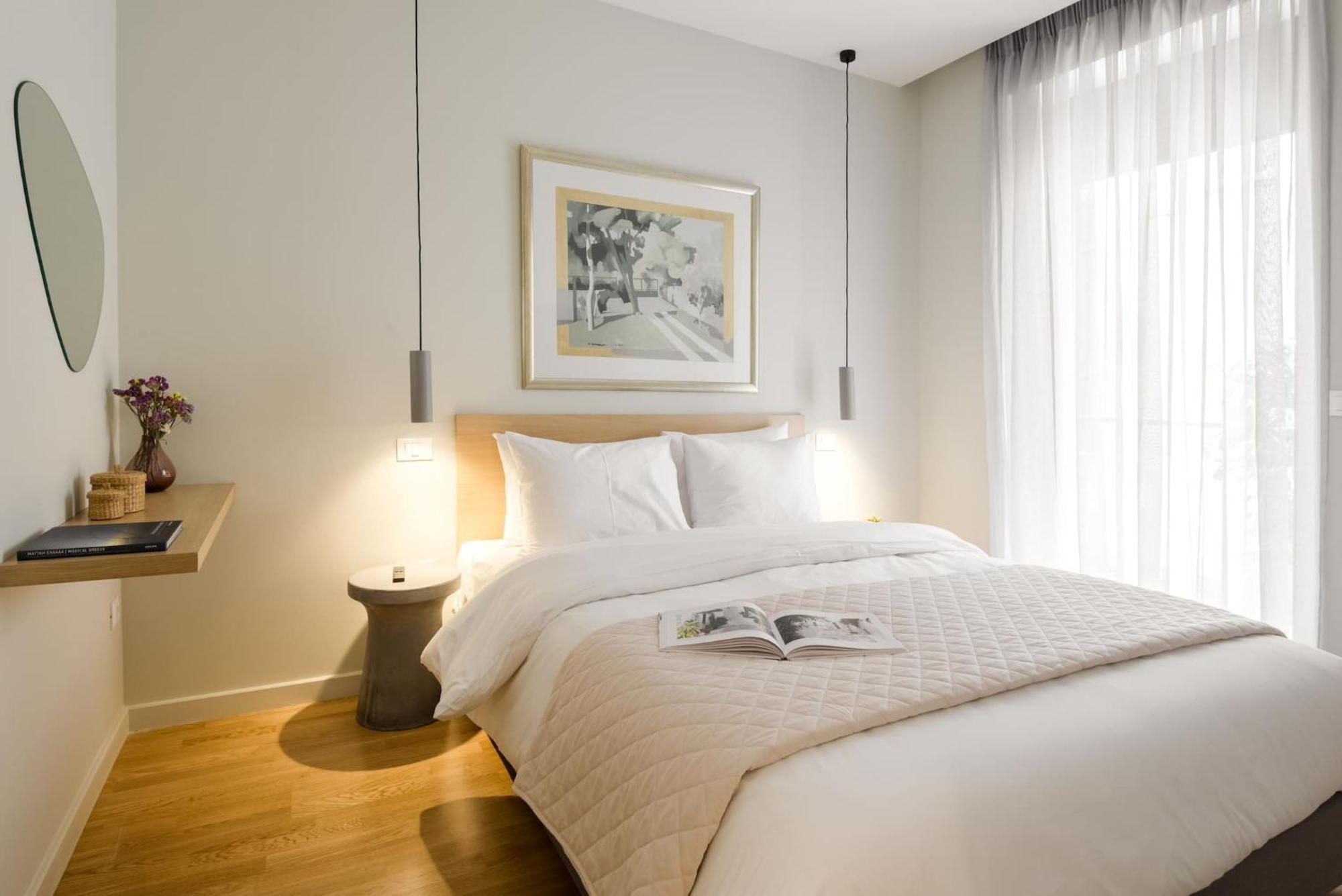 Urban Apt With Stunning Acropolis View & Roofdeck Atina Dış mekan fotoğraf