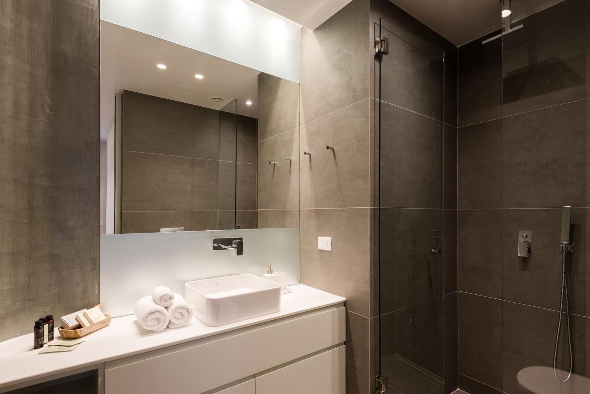 Urban Apt With Stunning Acropolis View & Roofdeck Atina Dış mekan fotoğraf